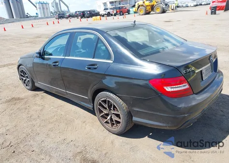 2013 Mercedes-Benz C 300 Sport 4Matic из США, поврежденный, VIN WDDGF8AB9DR301546